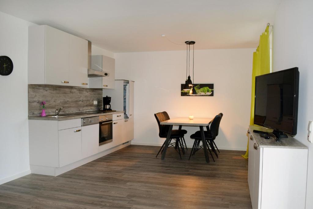 Breberen Apartment | Ferienwohnung Palmen