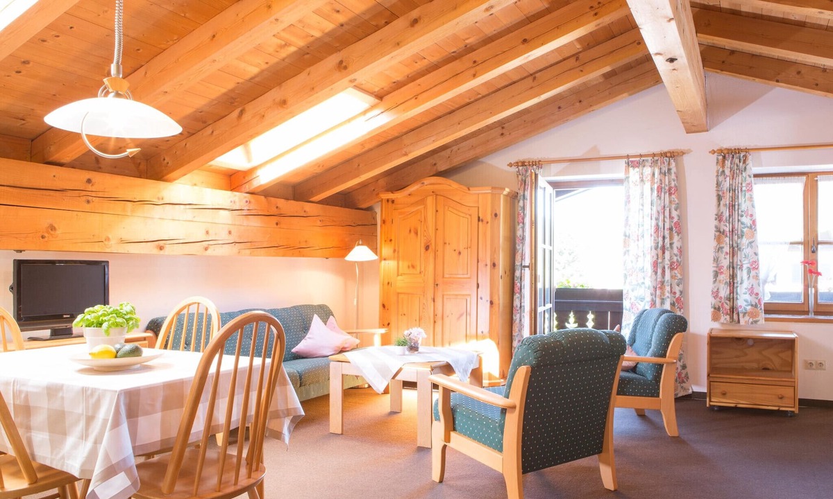 Inzell Apartment | Ferienwohnung "Rauschberg" für 4 Personen, 1 Schlaf- und 1 Wohn/Schlafzimmer, 52 m²