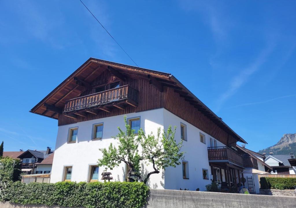 Reutte Apartment | Ferienwohnung Schatz