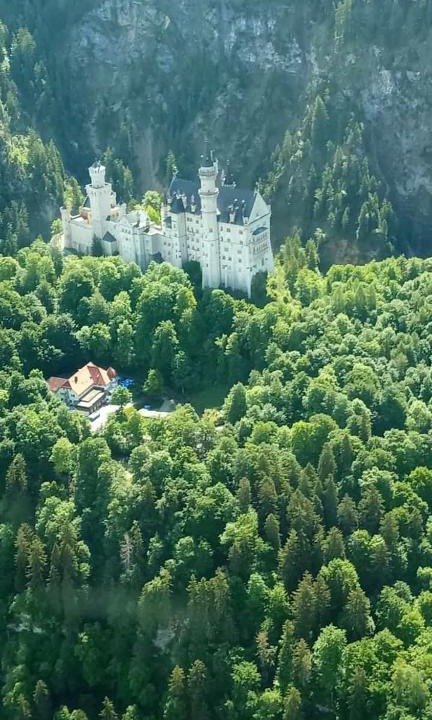 Hopfen am See Apartment | Ferienwohnung Schloßblick