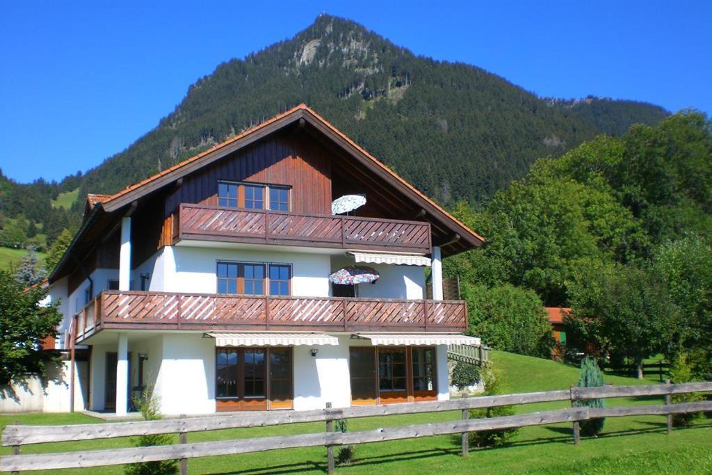 Burgberg Apartment | Ferienwohnung Stoll Helga