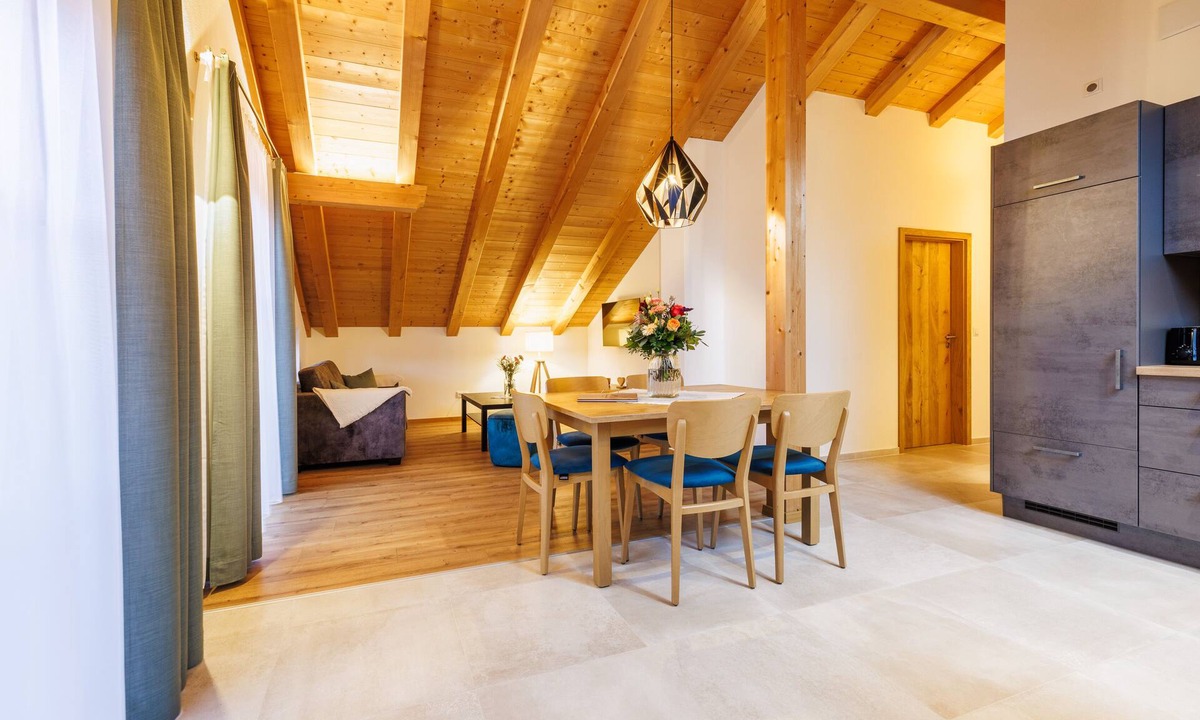 Grabenstatt Apartment | Ferienwohnung Taubennest 80 qm