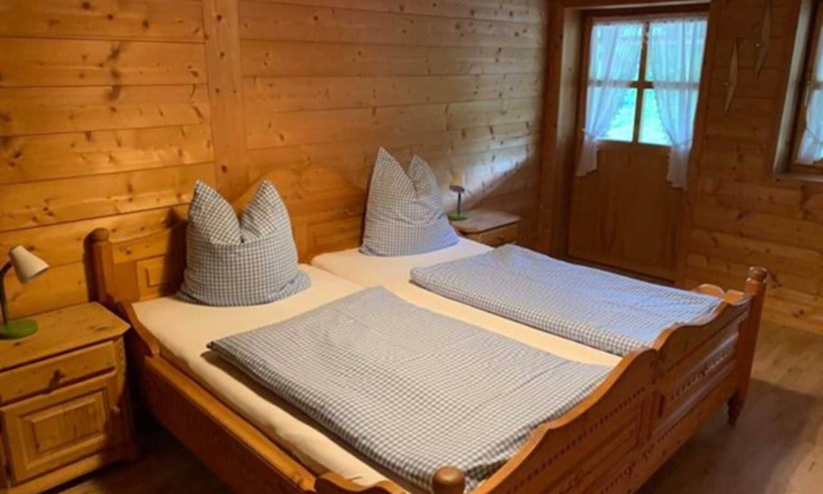Spitzingsee Cabin | Ferienwohnung Untere Firstalm - Berggasthof Obere Firstalm