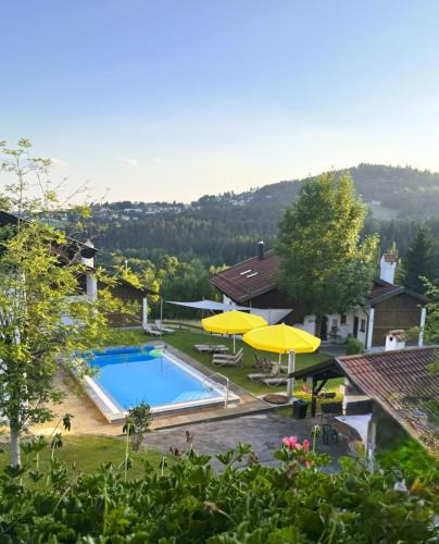 Hauzenberg Apartment | Ferienwohnung WaldGlück mit Pool & Sauna