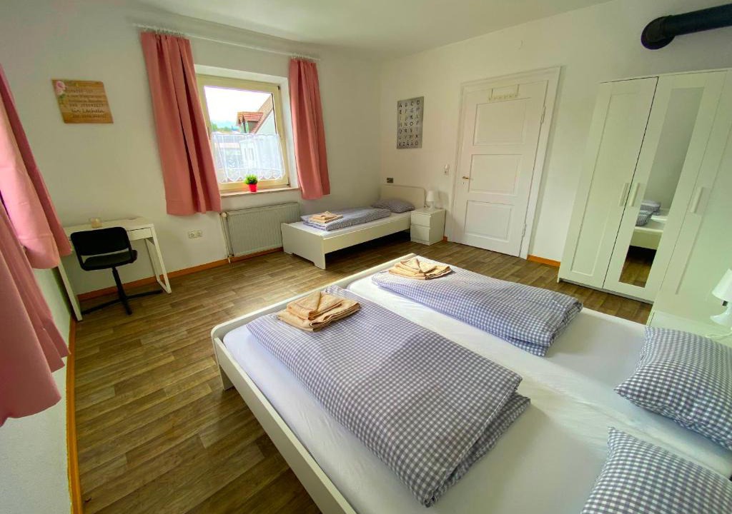 Fischach Apartment | Ferienzimmer Fischach