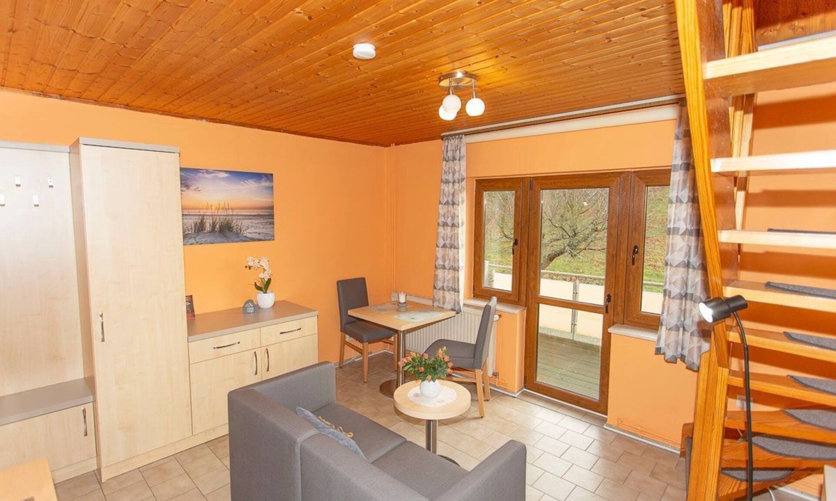 Gohren Cottage | Fewo 3 - Ferienwohnungen Unter Reet 45106