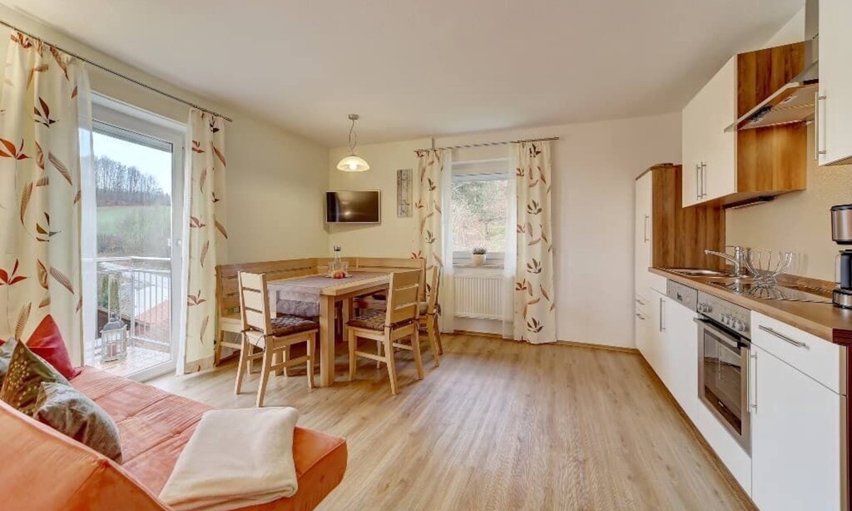 Roehrnbach Apartment | FeWo am Waldrand mit WLAN & einzigartigem Weitblick