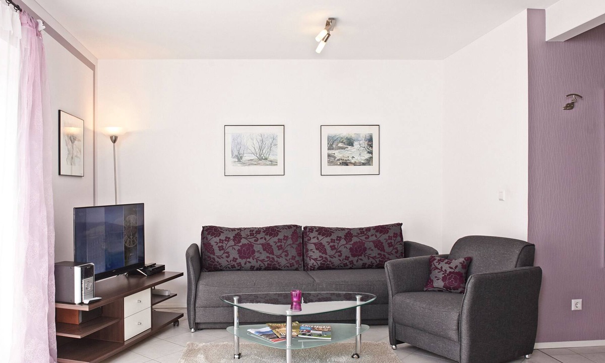 Bad Endorf Apartment | FeWo Langbürgnersee, 60 qm Erdgeschoss, 1 separates Schlafzimmer