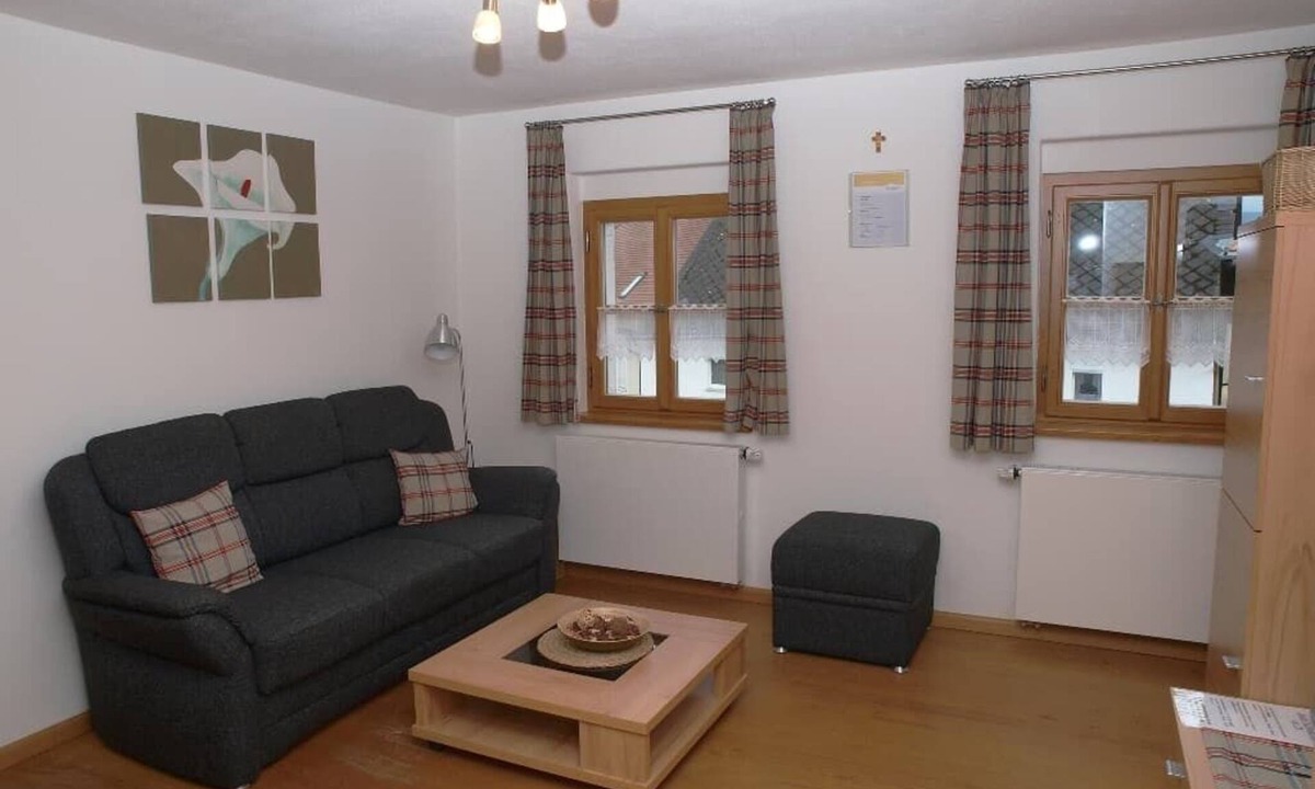 Neualbenreuth Apartment | FeWo mit wunderschönem Ausblick zum Hausberg Tillenberg