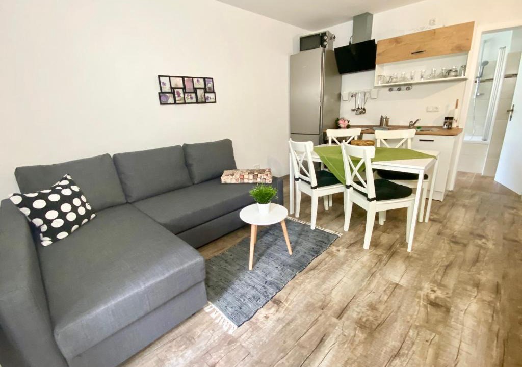 Oberschonau Apartment | FeWo Rehblick