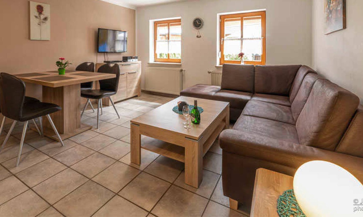 Bernheck Apartment | Fewo2 Yellow Daffodil - House Maul