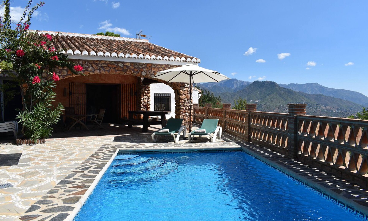 Competa Cottage | Finca Tarabita with private pool for 6 people and fantastic views
