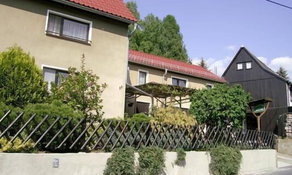 Reinhardtsdorf-Schoena Apartment | Flat "Holiday flat Hirsch family"