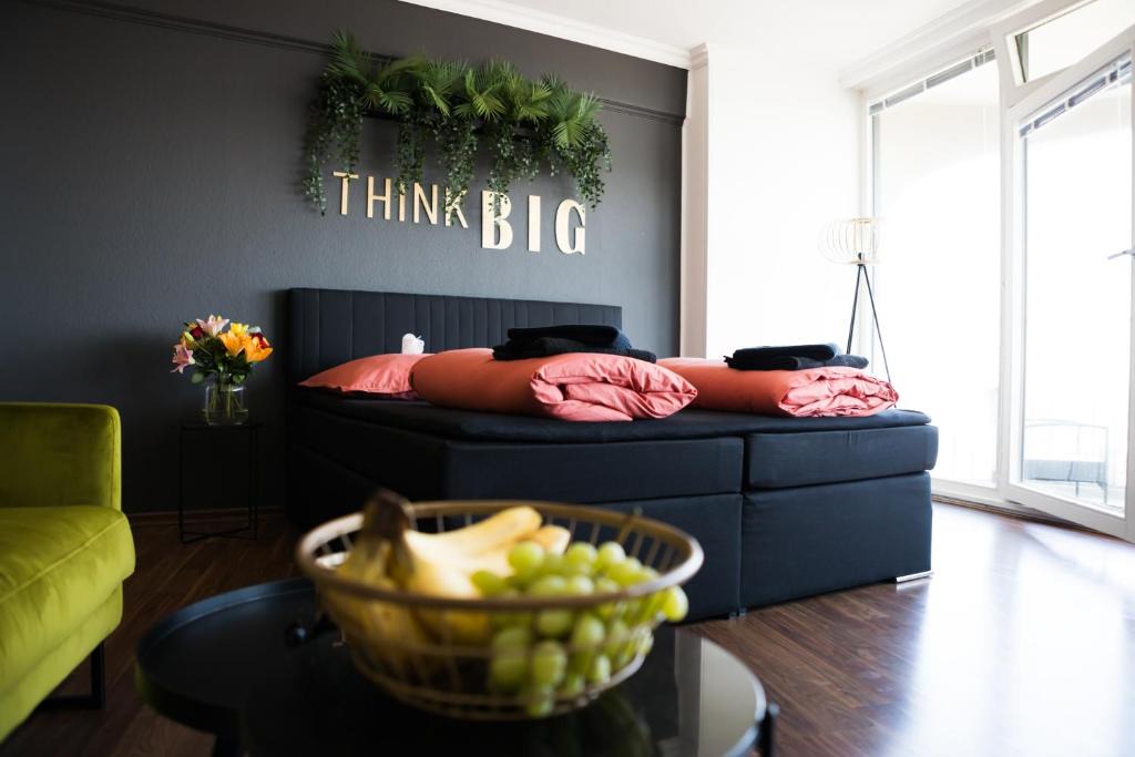 Antonsviertel Apartment | Fresh apartment - 20th floor - Netflix - Center