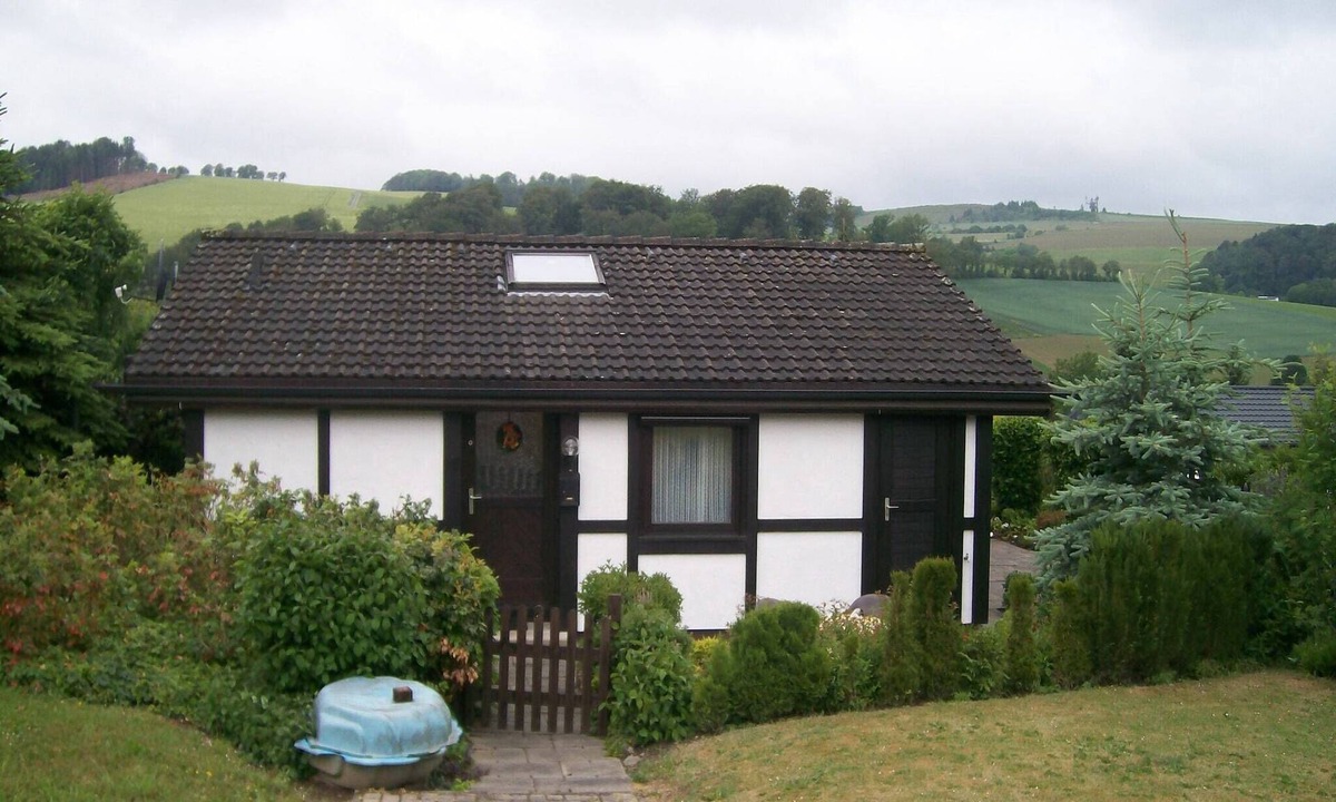 Feriendorf Hennesee House | frisch renoviertes Ferienhaus in Meschede-Hennesee