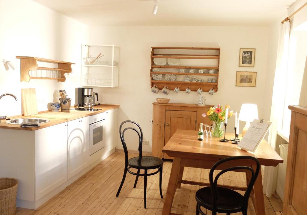 Breitbrunn a. Chiemsee Apartment | Gartenstudio-Apartment Tausendfreund - adults only - am Chiemsee