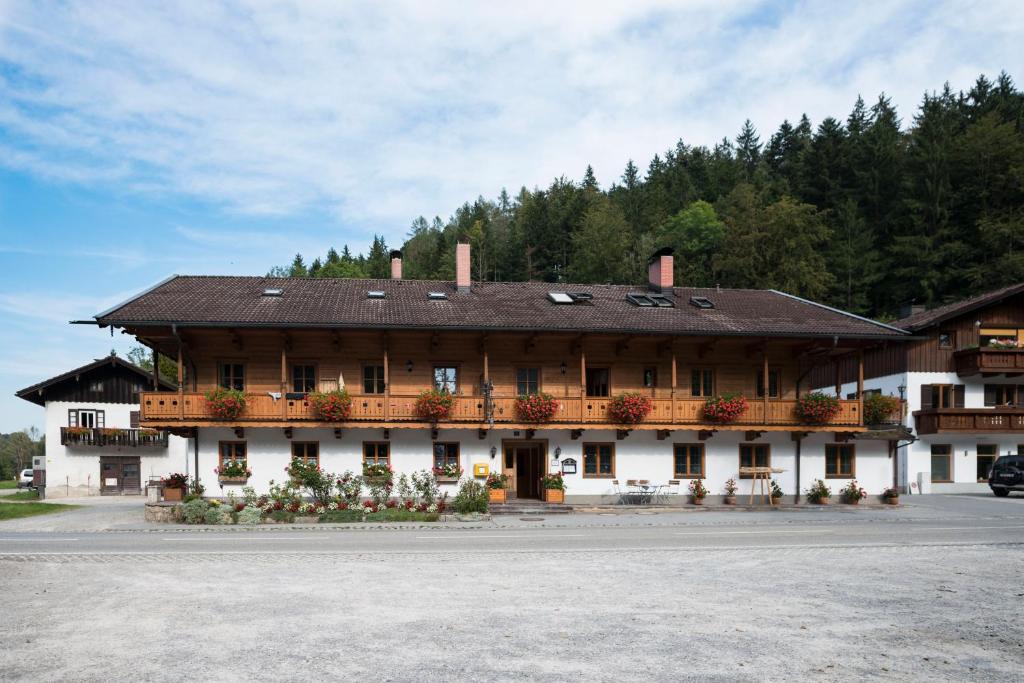 Irschenberg House | Gasthaus Posch