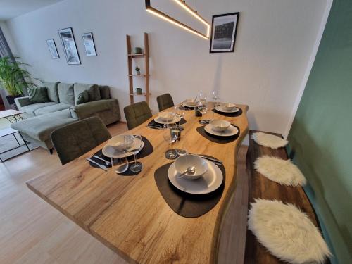 Schonach im Schwarzwald Apartment | Gemütliche Ferienwohnung mit großer Sonnenterrasse für 6 Personen