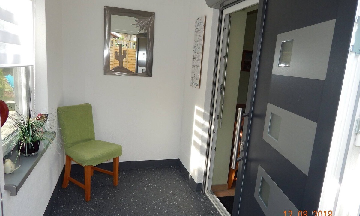 Kueps Apartment | Gemütliche FeWo (60m2) im EG mit kleinem Garten & Terrasse
