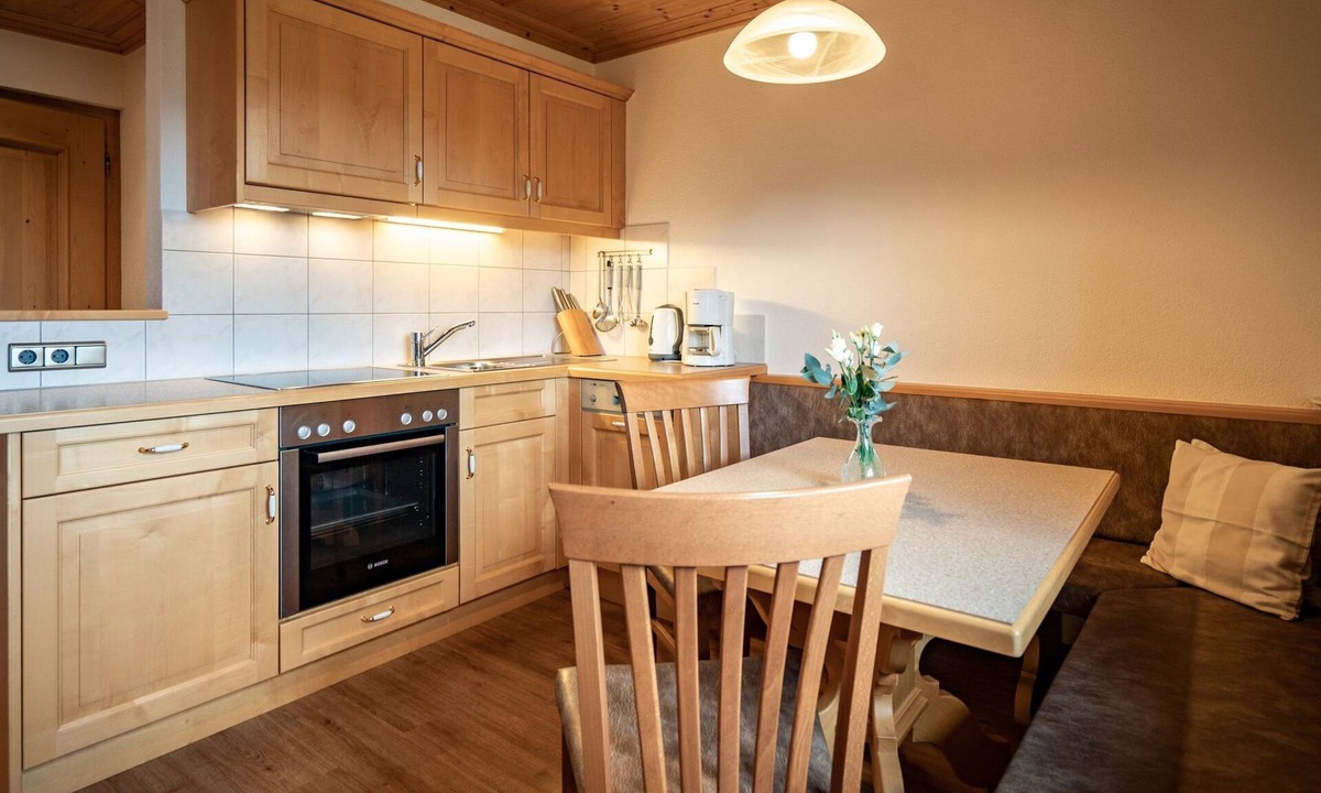 Innervillgraten Apartment | Gemütliche Wohnung in Innervillgraten mit Garten by Interhome