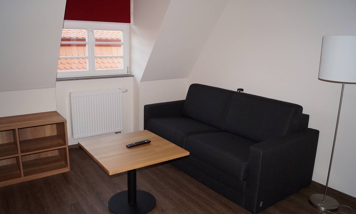 Bad Windsheim Apartment | Gemütliche Wohnung im Dachgeschoß mit Aufzug erreichbar