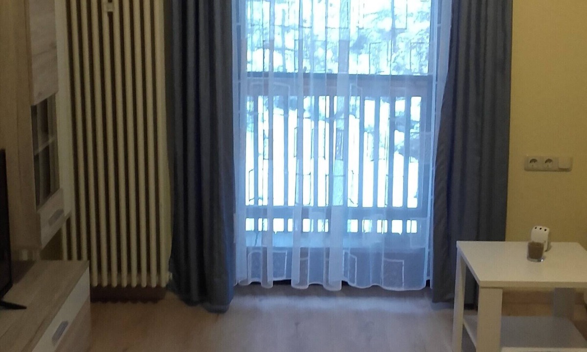 Bad Koenigshofen I. Grabfeld Apartment | Geräumiges 2-Raum-Appartement (40qm) mit Balkonzugang und kostenfreiem WLAN