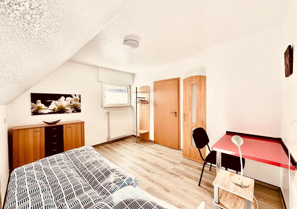 Steinfeld Apartment | Gesamte Oberwohnung 3 Betten 2 Schlafzimmer