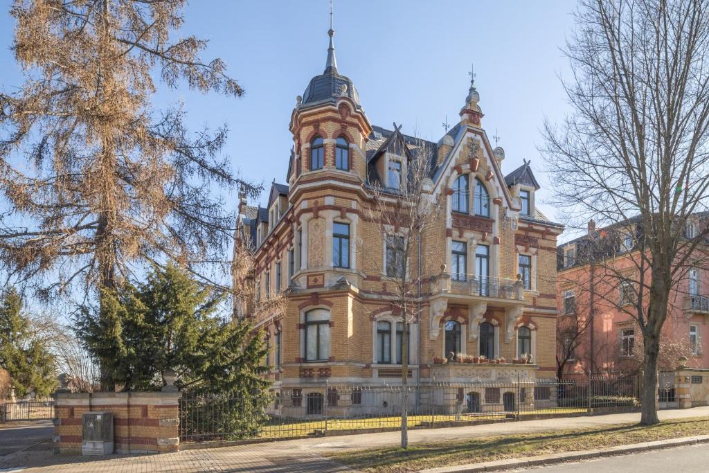 Strehlen Apartment | Goethe Palais am Großen Garten, Arbeitsplatz, ruhig, max 6P, Smart-TV, eigener Parkplatz