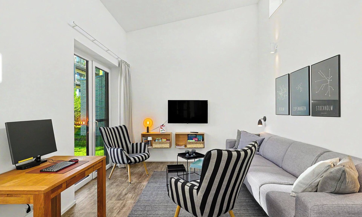 Lembruch House | Goldfisch by Interhome