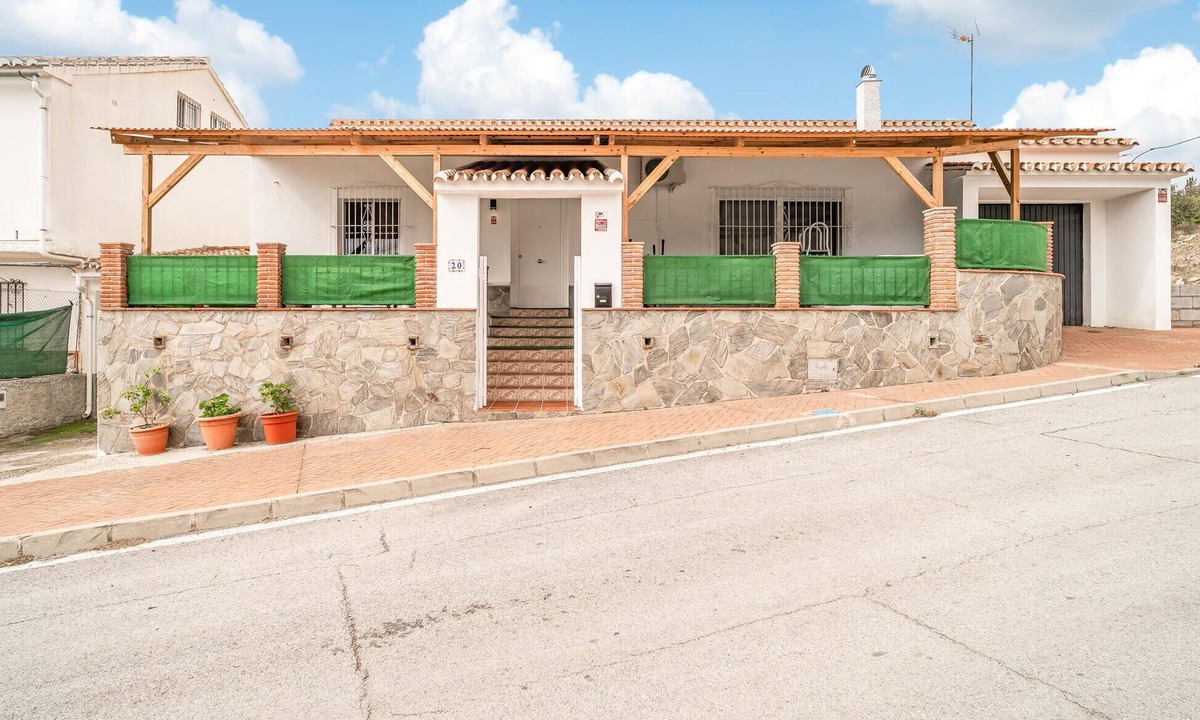 Carratraca House | Gorgeous home in Carratraca