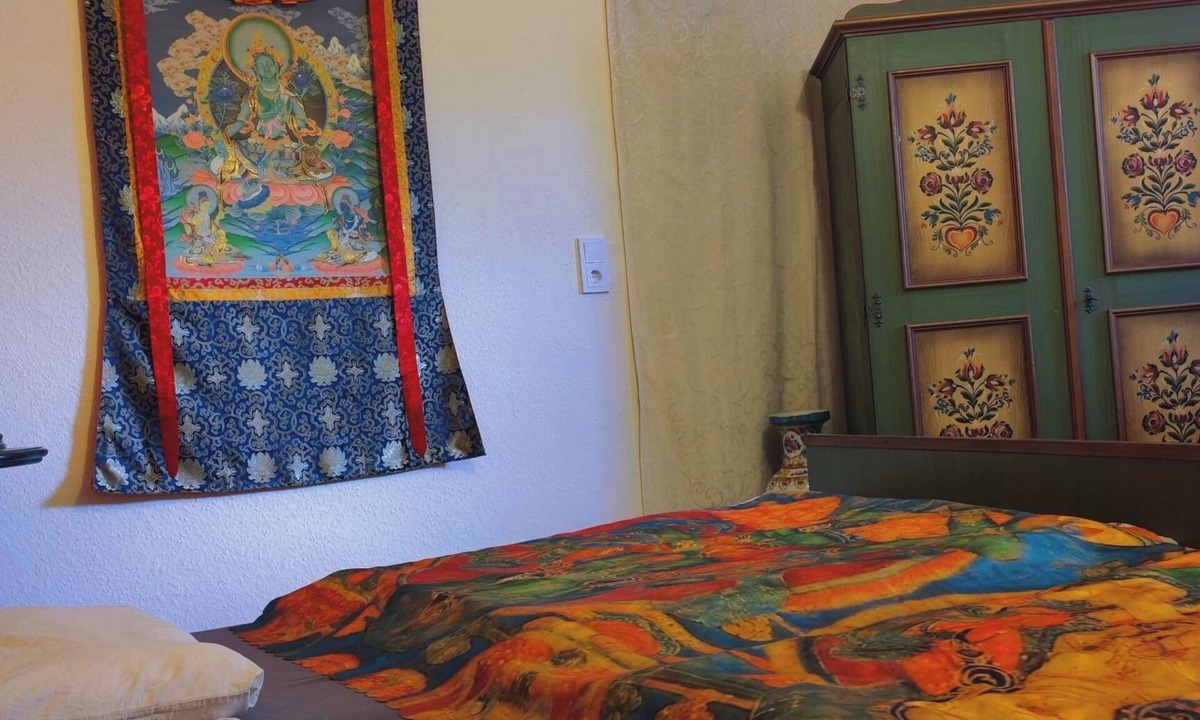 Kaufbeuren Hotel | Grüne Tara Zimmer im Tantrischen Kloster