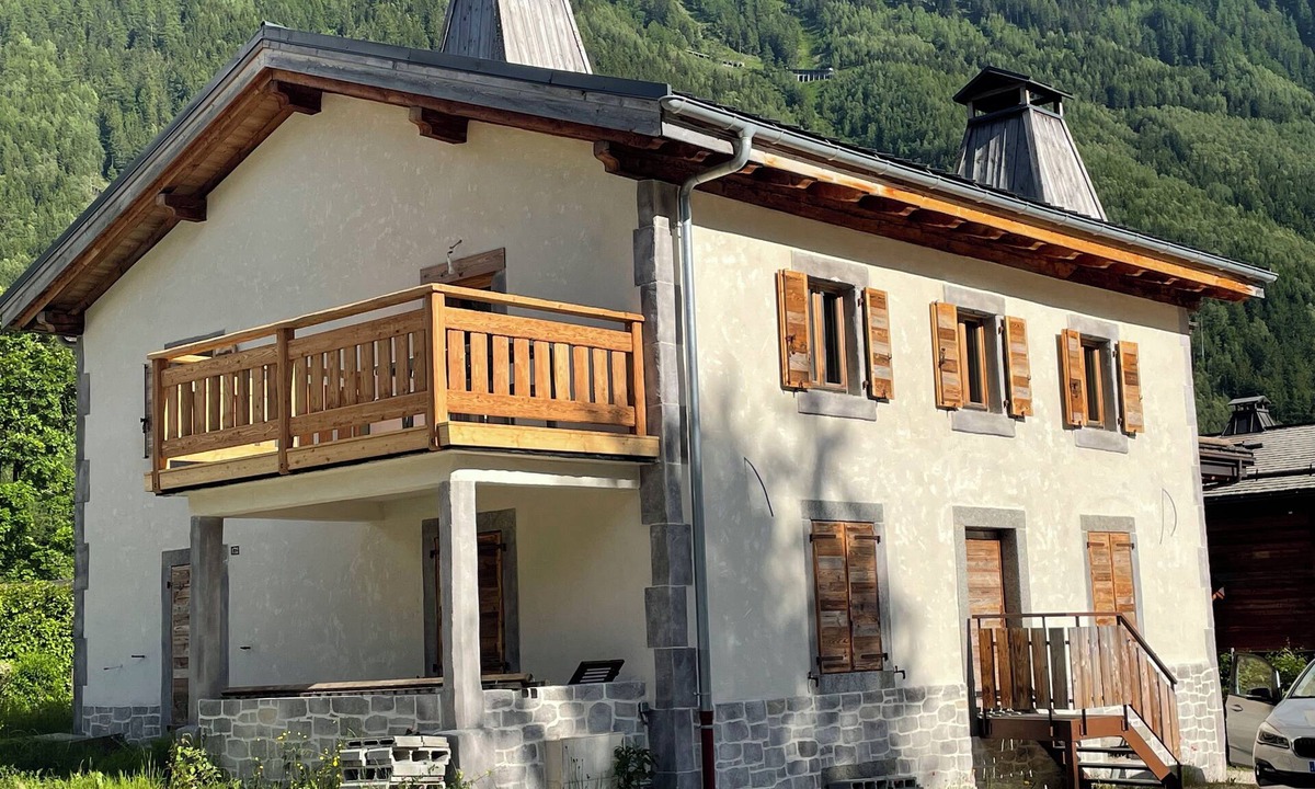 Les Praz-de-Chamonix Apartment | Grand Appartement Entièrement Rénové, au 1er Étage D'un Chalet Individuel