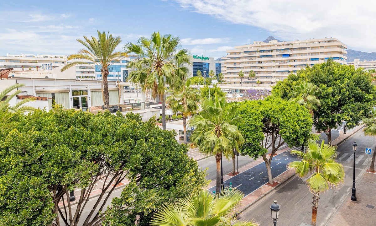 Puerto Banus Apartment | "Great Spacious Banus Appartment" close to the Beach with Wi-Fi