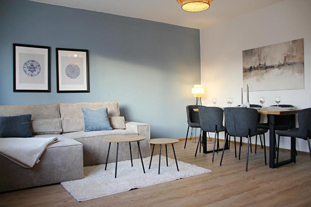 Hamm Apartment | Große 6 Personen Wohnung I Balkon I zentral I Boxspringbett I Wifi