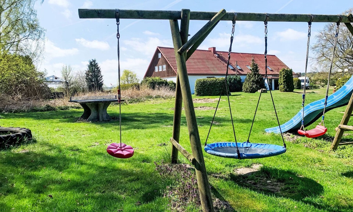 Katschow Apartment | Große Ferienwohnung in Dargen mit Grill by Interhome
