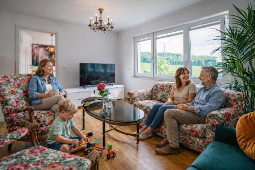 Waldshut-Tiengen Apartment | Großes Apartment Evergreen bis 8 Personen bei Waldshut