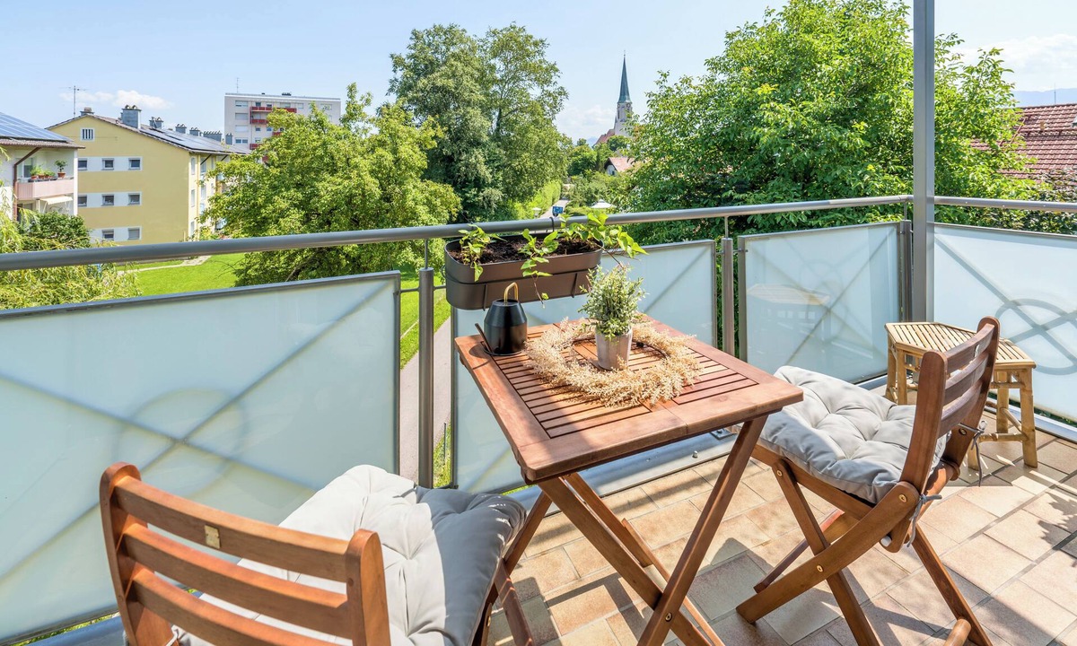 Freilassing Apartment | Ground floor M Bright 70m² 2-room apartment near Salzburg