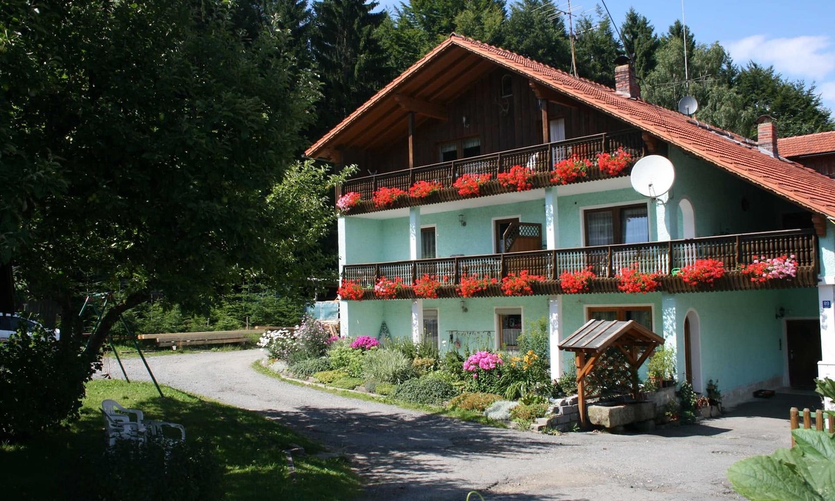 Sankt Oswald-Riedlhuette Apartment | Guest house in a quiet location on the edge of the forest in the Bavarian Forest National Park