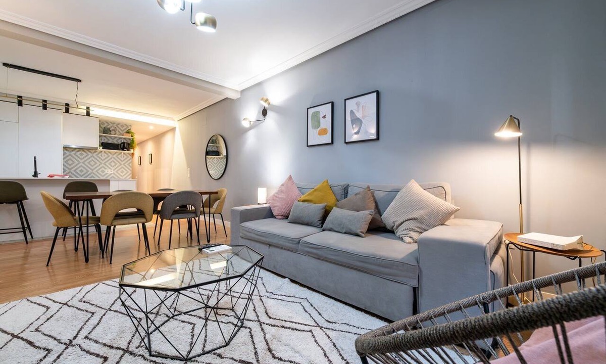 Embajadores Apartment | GuestReady - Modern apartment in the center