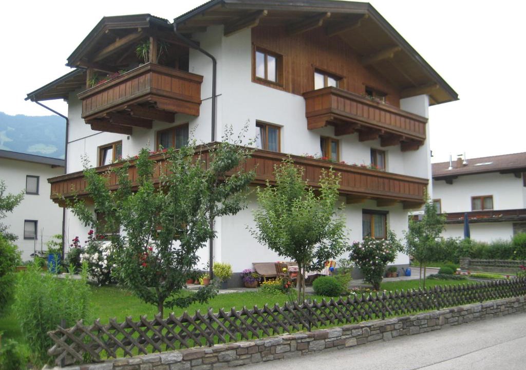 Uderns Bed & Breakfast | Haus Christl