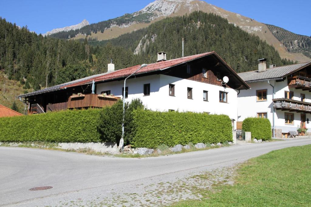 Elbigenalp Apartment | Haus-Ruitelspitzblick