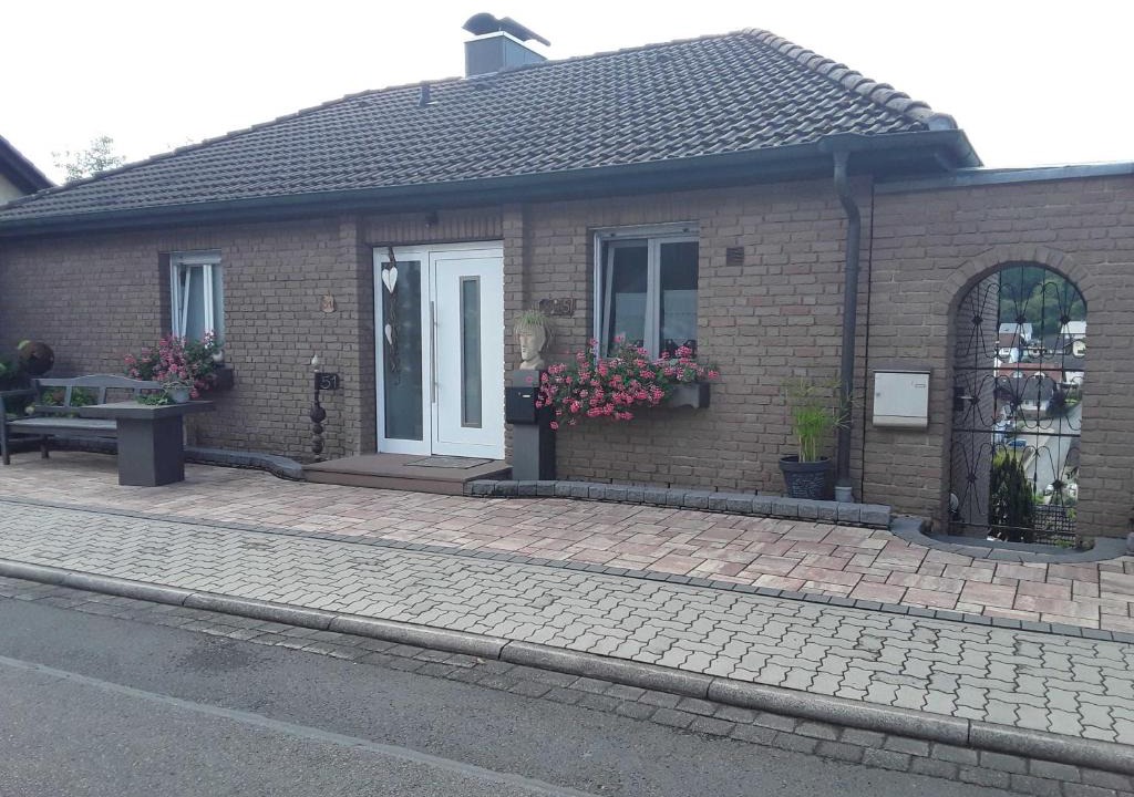 Momlingen Apartment | Haus Sonnenblick