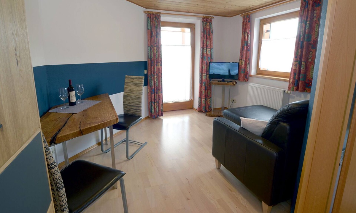 Hopfen am See Condo | Haus Vöhringer - Modern vacation apartment in a top location directly on Lake Hopfensee in the Allgäu