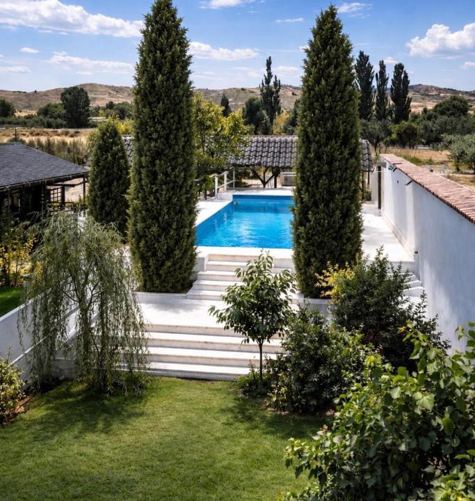 Chinchon House | heart & ponie - Retiro Rural Privado con Piscinas
