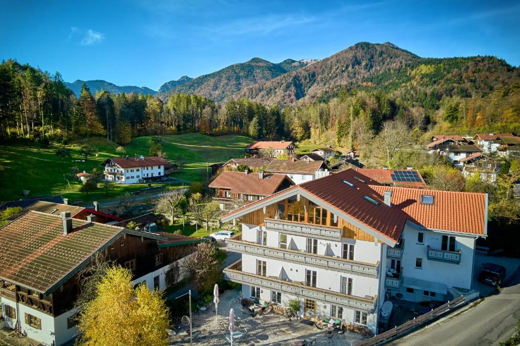 Schleching House | Heil- und Seminarzentrum "LebensQuell"
