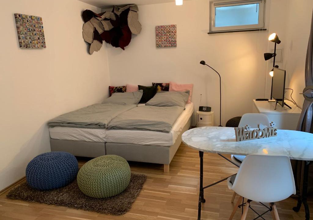 Munchen District Apartment | Helle Souterrainwohnung mit Komfort