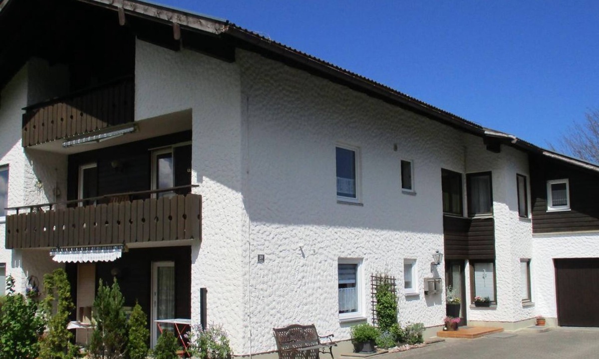 Trauchgau Apartment | Heyartz, Ferienwohnung Peter - FeWo. I 1. Stock/Wohn-Schlafraum/Dusche