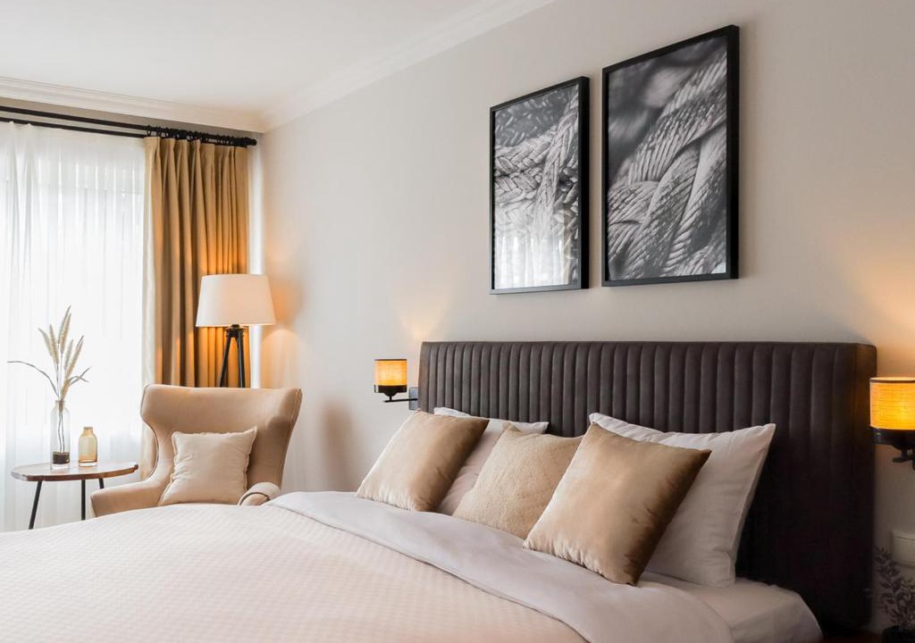 Haffkrug Apartment | Hochwertige Ferienwohnung mit Sonnenterrasse & Gartenblick, nur wenige Gehminuten zum Strand
