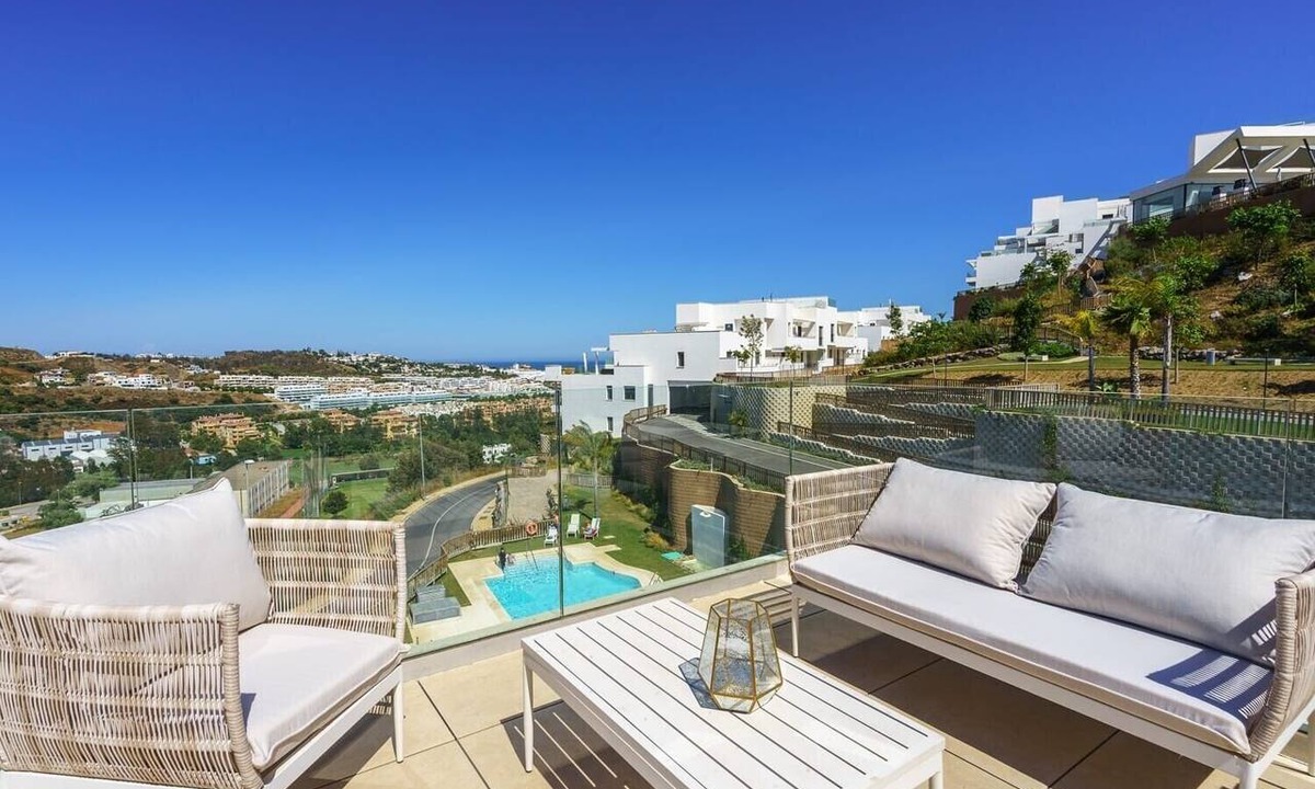 La Cala de Mijas Apartment | Holiday Apartment "Penthouse Banderas" near Beach with Private Pool & Wi-Fi