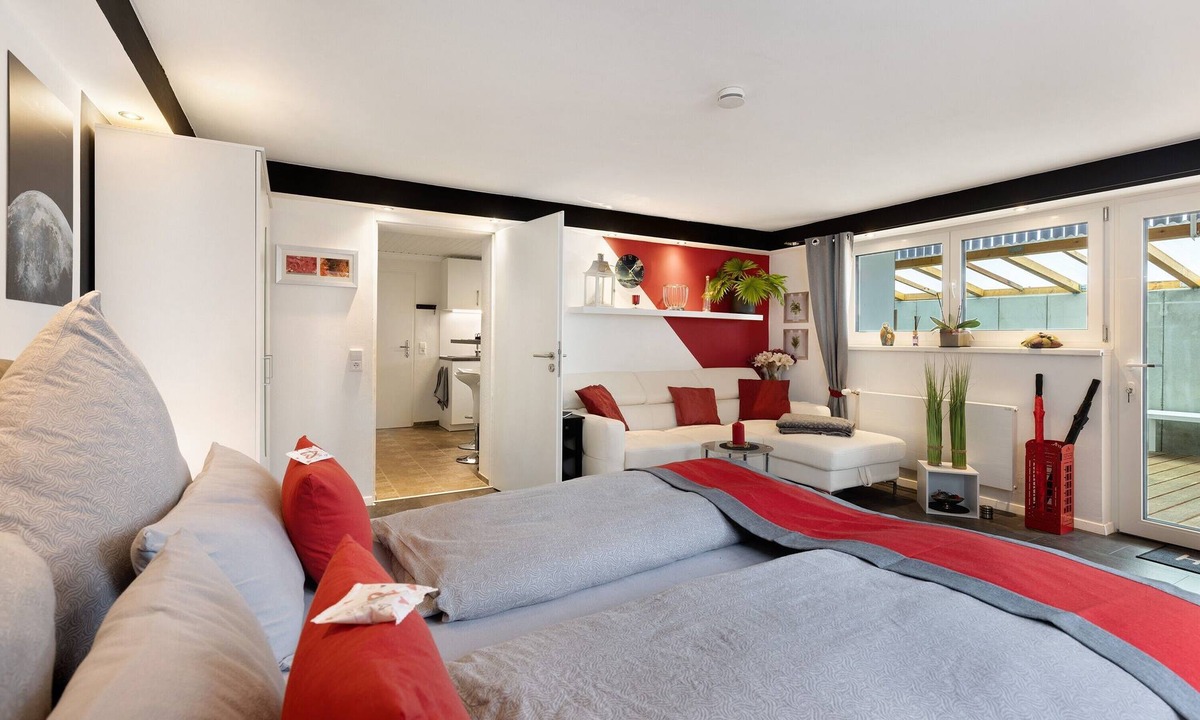 Lenningen Apartment | Holiday Apartment 'Am Tobelbach' with Mountain View, Private Terrace and Wi-Fi